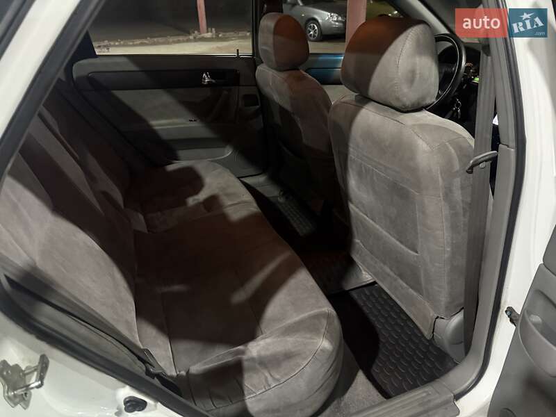 Седан Daewoo Gentra 2013 в Золотоноші