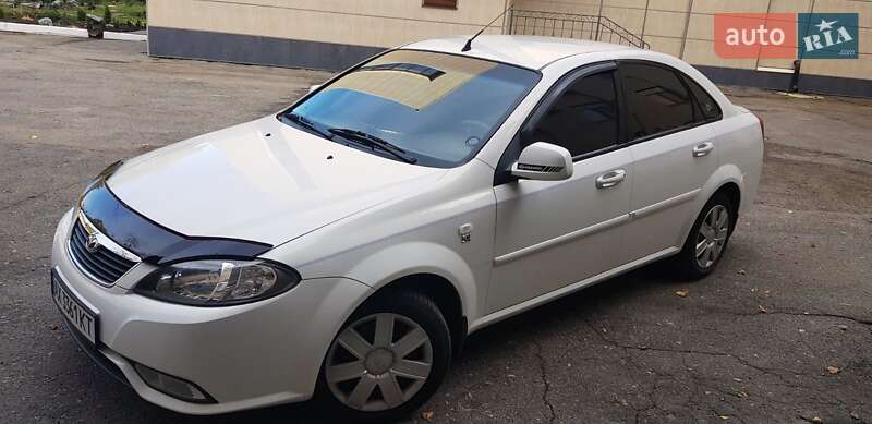 Седан Daewoo Gentra 2013 в Лозовій