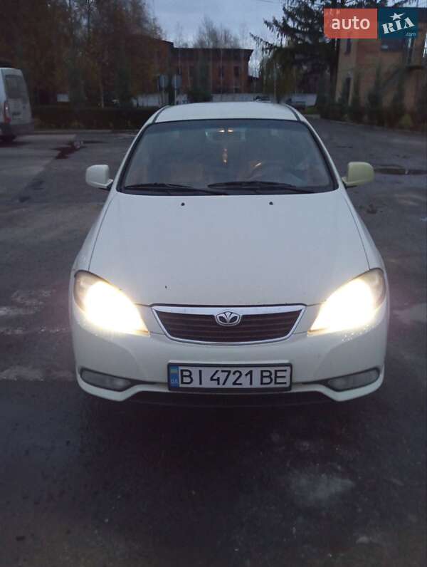 Седан Daewoo Gentra 2013 в Полтаві
