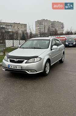 Седан Daewoo Gentra 2015 в Кам'янці