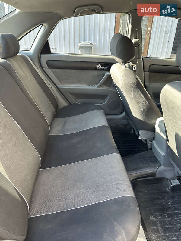 Седан Daewoo Gentra 2013 в Дунаевцах