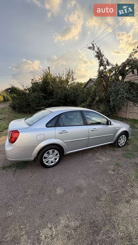 Седан Daewoo Gentra 2013 в Кривом Роге