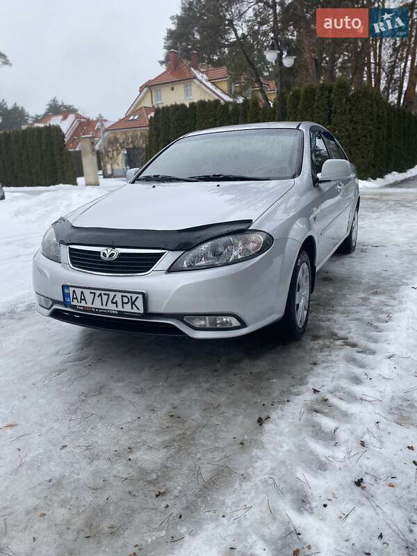 Седан Daewoo Gentra 2013 в Киеве фото Седан Daewoo Gentra 2013 в Киеве