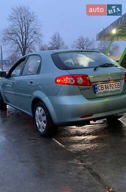 Хэтчбек Daewoo Lacetti 2004 в 