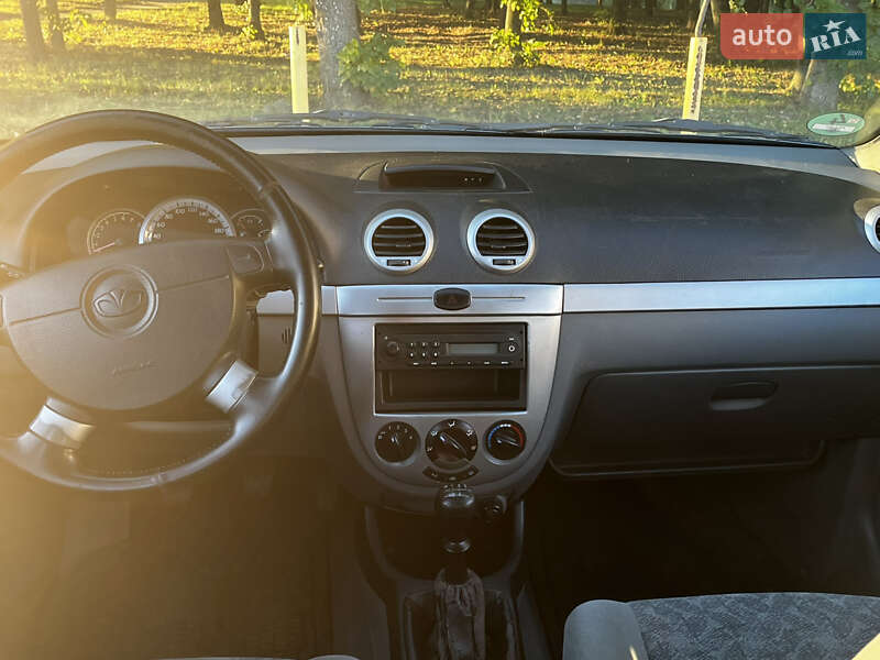 Хэтчбек Daewoo Lacetti 2004 в Киеве