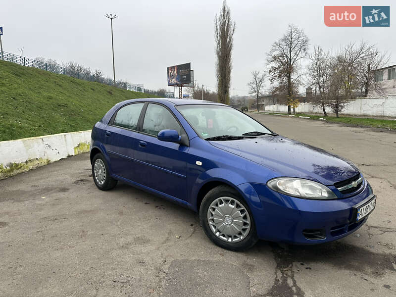 Хетчбек Daewoo Lacetti 2004 в Первомайську