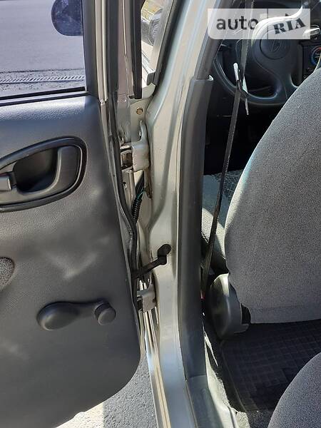 Седан Daewoo Lanos 2005 в Львові
