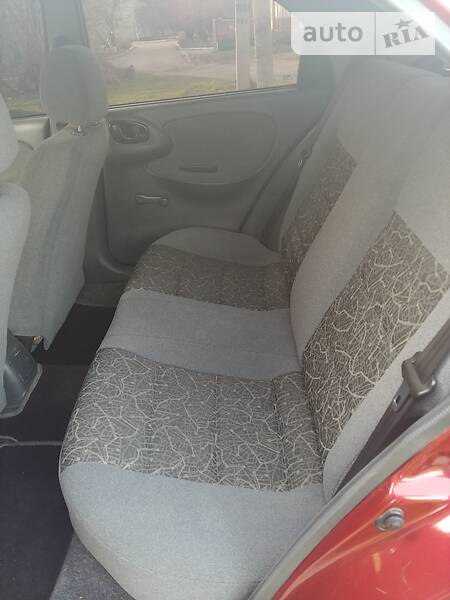 Седан Daewoo Lanos 2005 в Більмаку