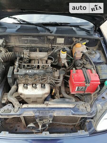 Седан Daewoo Lanos 2002 в Кривом Роге