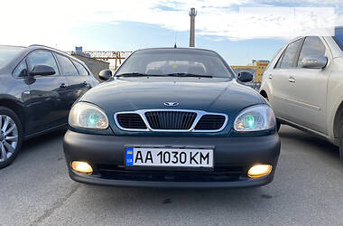 Седан Daewoo Lanos 2004 в Киеве