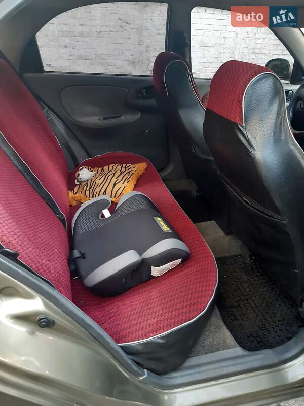 Седан Daewoo Lanos 2005 в Киеве