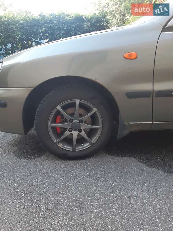 Седан Daewoo Lanos 2005 в Киеве
