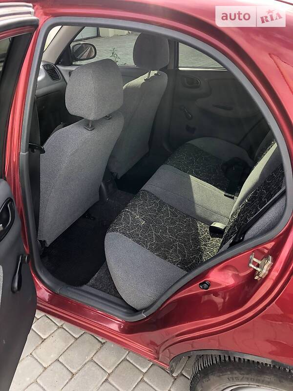 Седан Daewoo Lanos 2006 в Тернополе