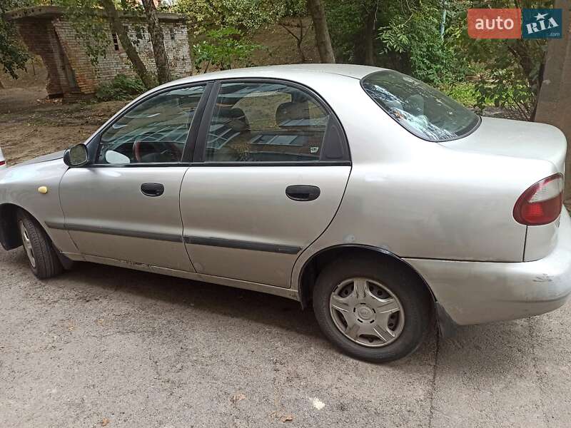 Седан Daewoo Lanos 2003 в Киеве