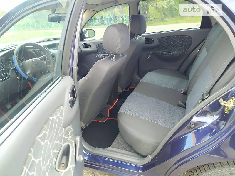 Седан Daewoo Lanos 2003 в Житомире