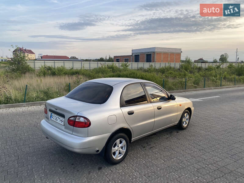 Седан Daewoo Lanos 2005 в Ужгороде