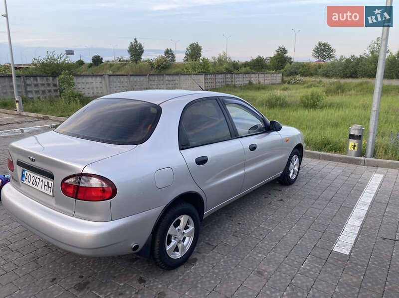 Седан Daewoo Lanos 2005 в Ужгороде