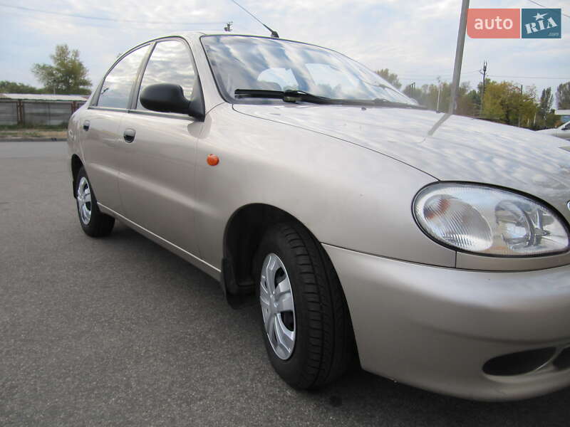 Седан Daewoo Lanos 2004 в Днепре