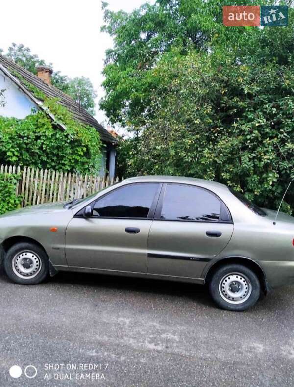 Седан Daewoo Lanos 2002 в Рогатине