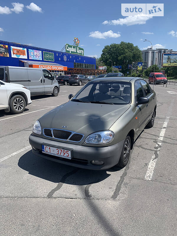 Седан Daewoo Lanos 2002 в Днепре