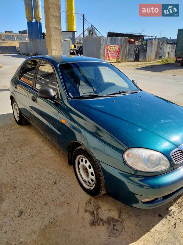 Хэтчбек Daewoo Lanos 1998 в Одессе