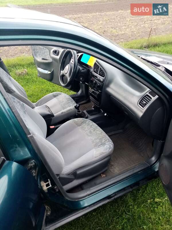 Седан Daewoo Lanos 1998 в Черкассах