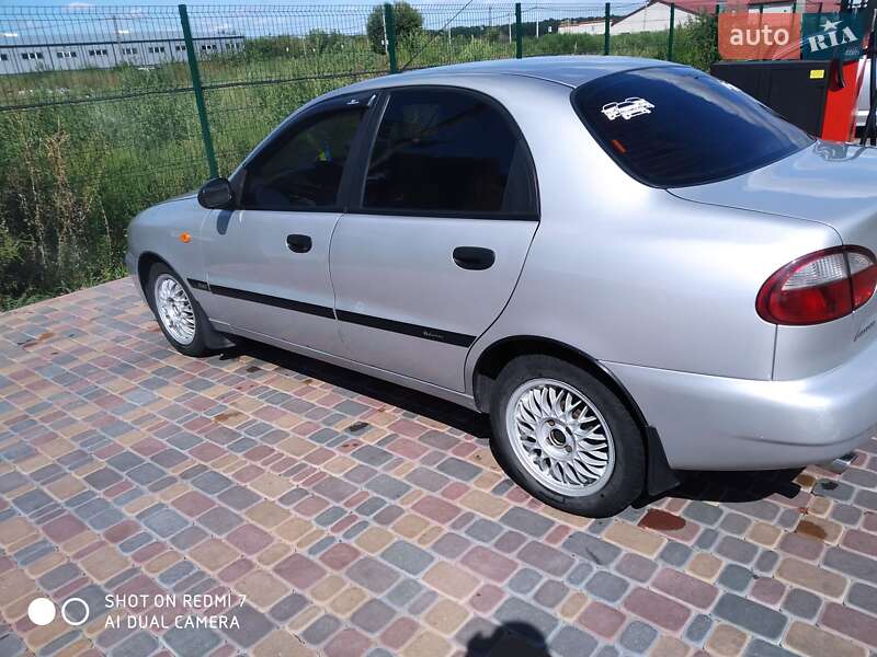 Седан Daewoo Lanos 2006 в Киеве