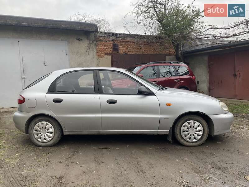 Седан Daewoo Lanos 2004 в Калуше