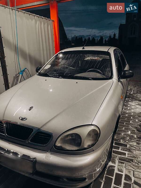 Седан Daewoo Lanos 2004 в Кременце