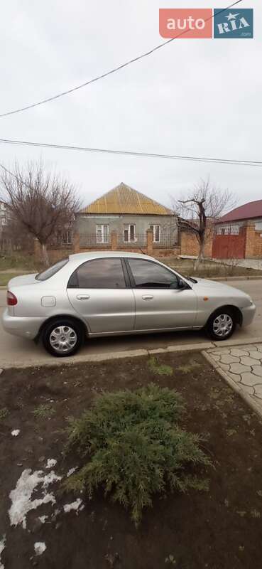 Седан Daewoo Lanos 2004 в Николаеве