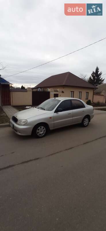 Седан Daewoo Lanos 2004 в Николаеве