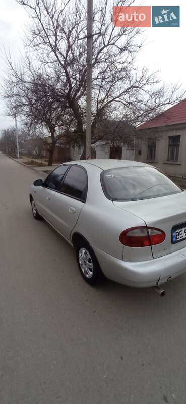 Седан Daewoo Lanos 2004 в Николаеве