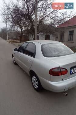 Седан Daewoo Lanos 2004 в Николаеве