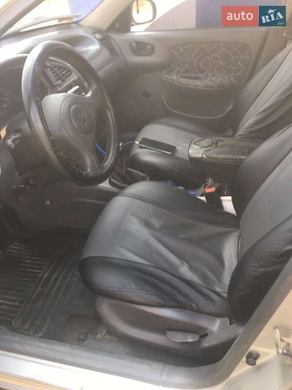 Седан Daewoo Lanos 2002 в Константиновке