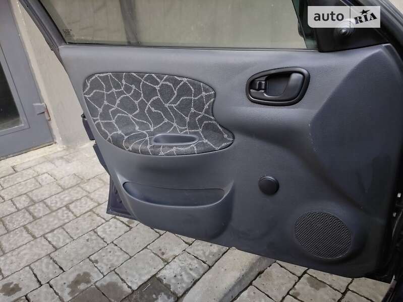 Седан Daewoo Lanos 2004 в Ивано-Франковске