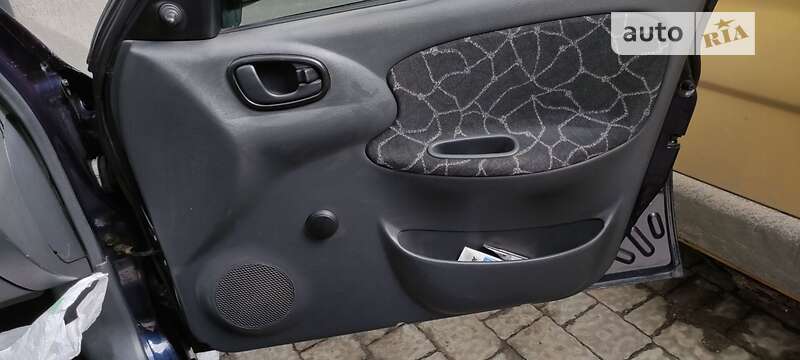 Седан Daewoo Lanos 2004 в Ивано-Франковске