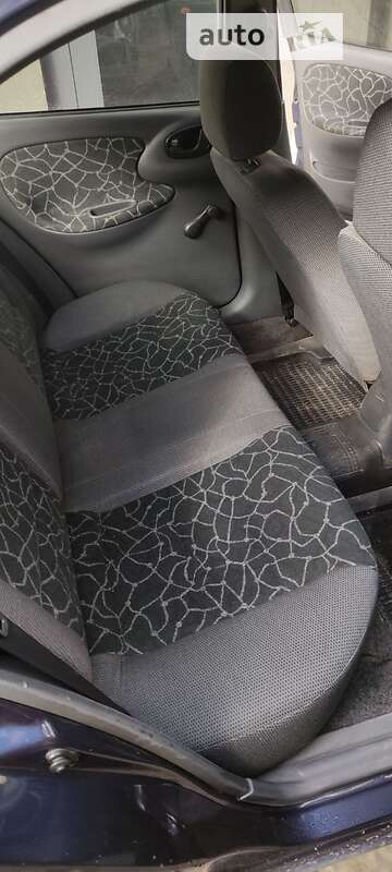 Седан Daewoo Lanos 2004 в Ивано-Франковске