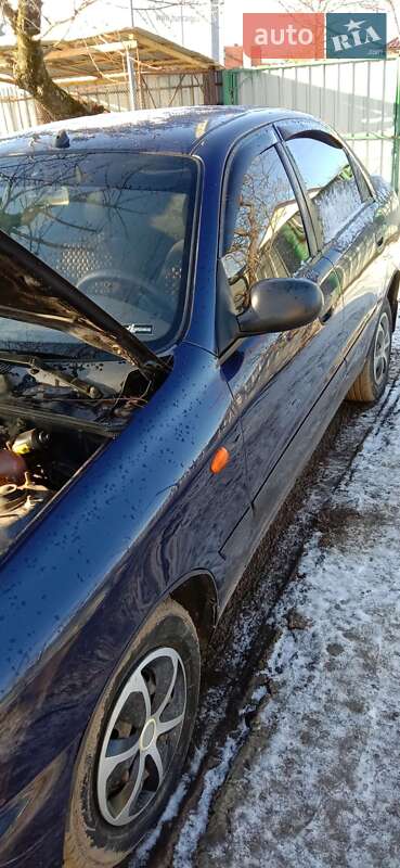 Седан Daewoo Lanos 2005 в Полтаве