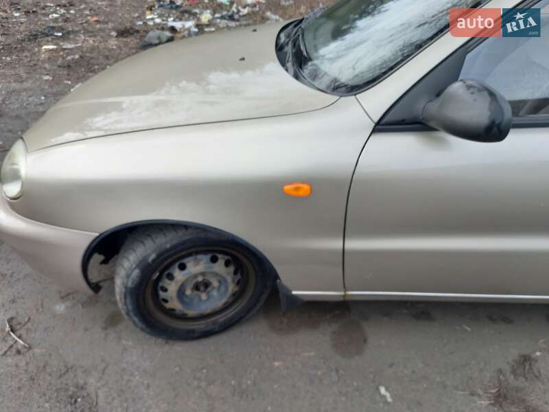 Седан Daewoo Lanos 2008 в Горішніх Плавнях