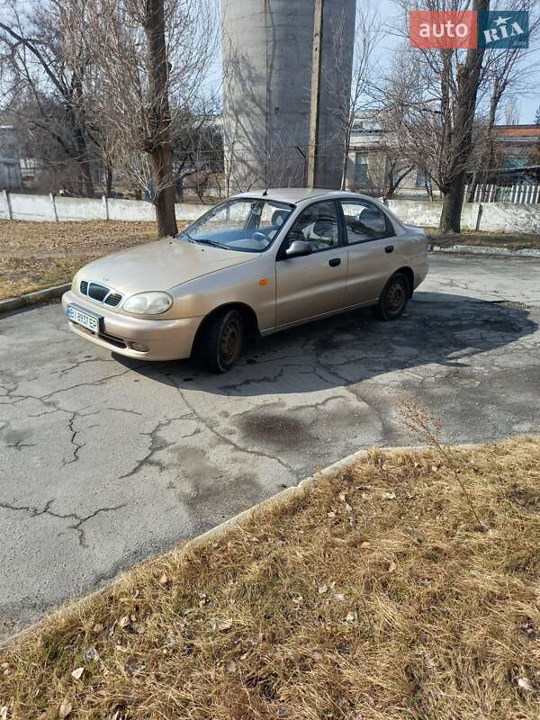 Седан Daewoo Lanos 2008 в Горішніх Плавнях