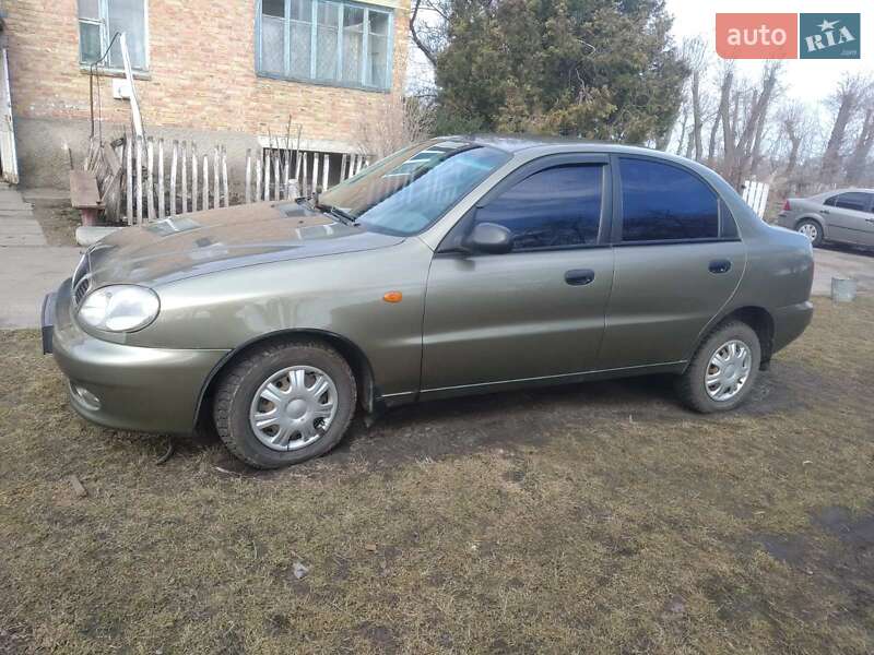 Седан Daewoo Lanos 2003 в Мироновке
