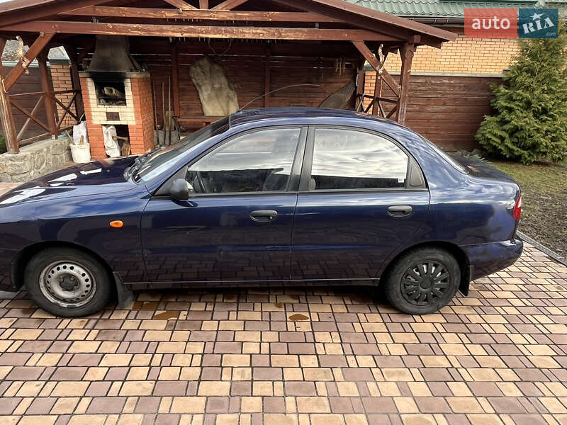 Седан Daewoo Lanos 2003 в Киеве