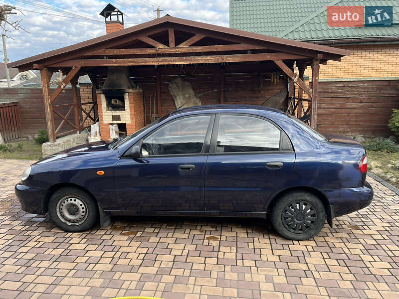 Седан Daewoo Lanos 2003 в Киеве