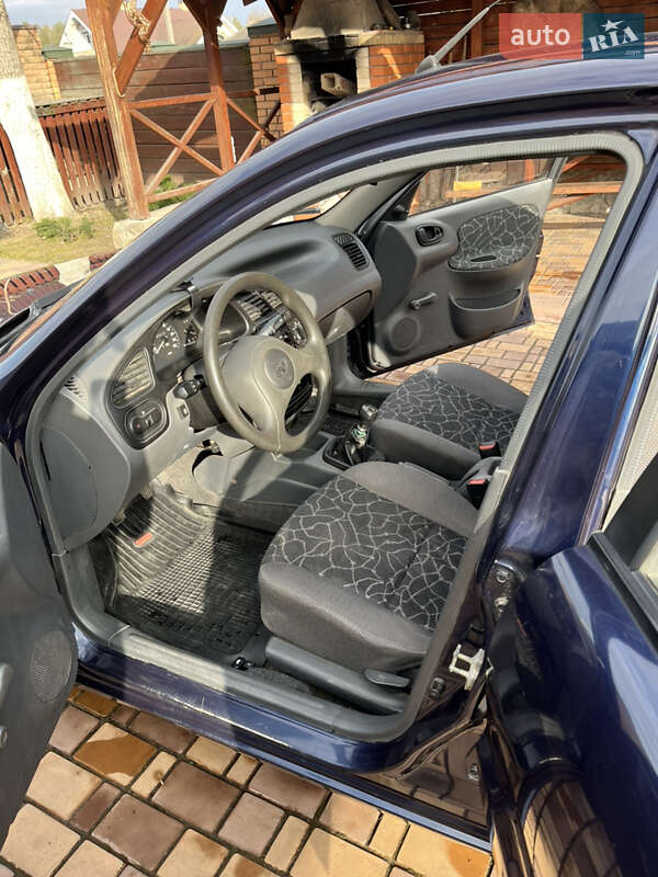 Седан Daewoo Lanos 2003 в Києві