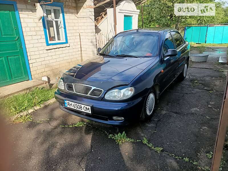 Седан Daewoo Lanos 2004 в Львове