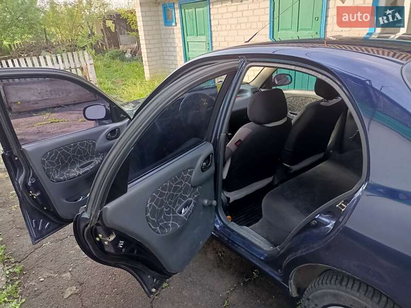 Седан Daewoo Lanos 2004 в Києві