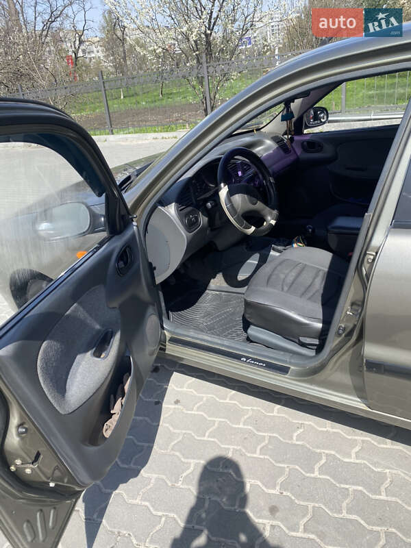Седан Daewoo Lanos 2004 в Львове