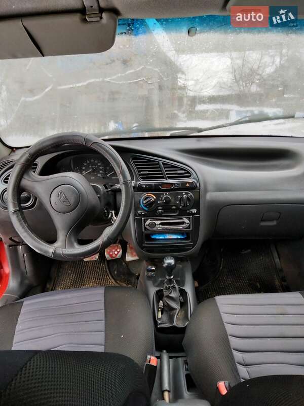 Седан Daewoo Lanos 1999 в Ужгороде