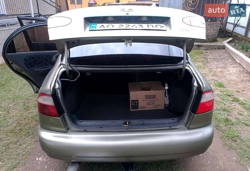 Седан Daewoo Lanos 2003 в Тячеві