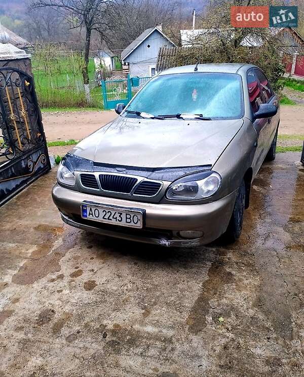 Седан Daewoo Lanos 2003 в Тячеві
